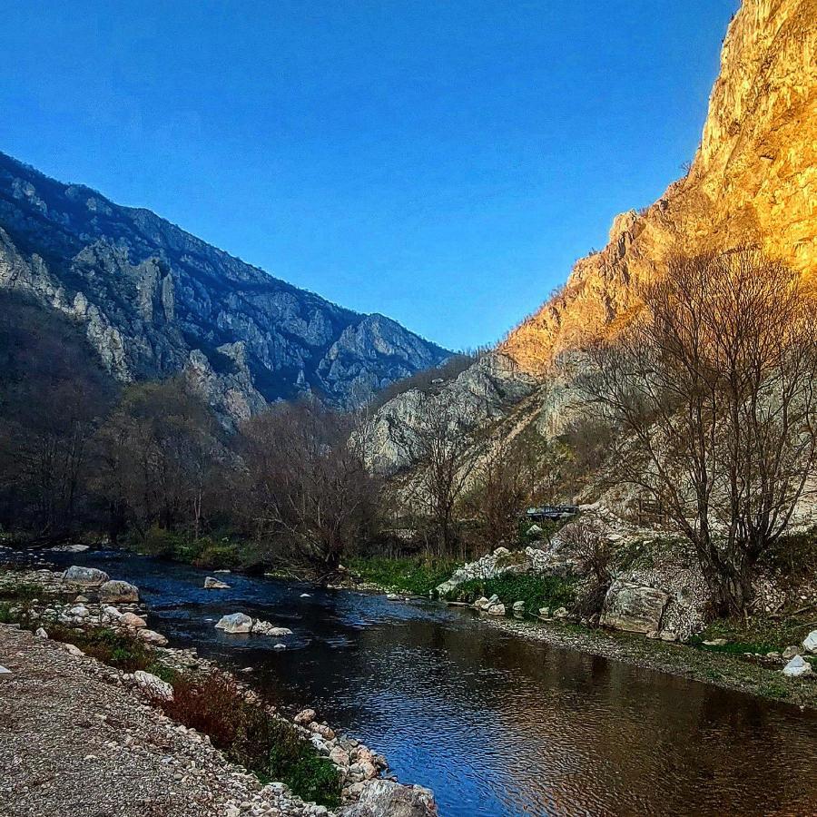 Golemi Kamik Pirot Villa Buitenkant foto