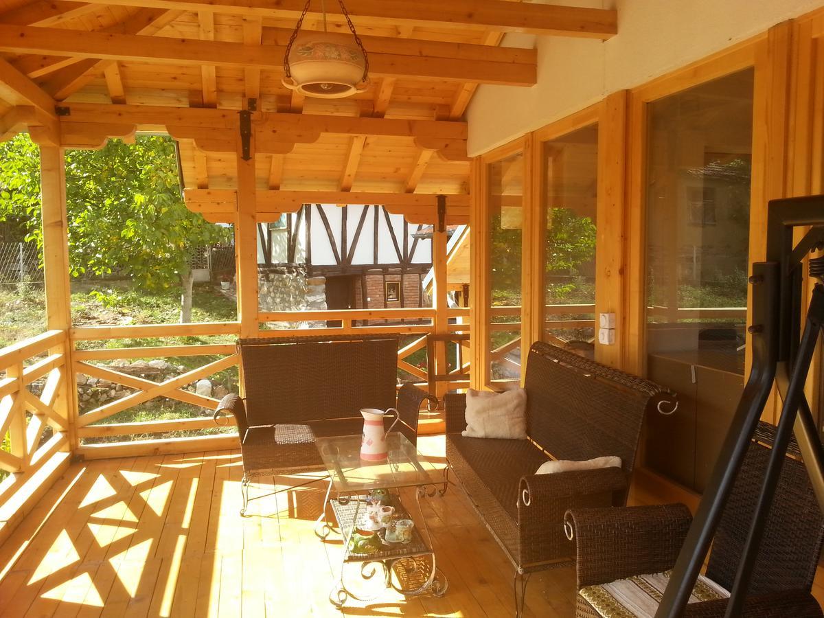 Golemi Kamik Pirot Villa Buitenkant foto